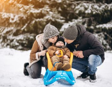 Partir au ski avec bébé : conseils et astuces pour des vacances réussies